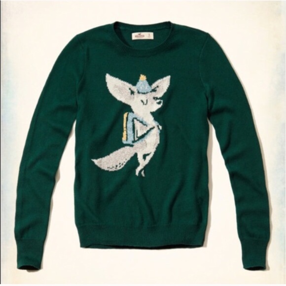 Hollister Sweaters - 🆕 Hollister green deer knit sweater